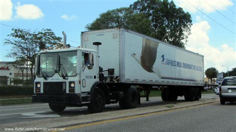 Usps Mack Mr Tractor 6617055 Trailer 1745108 If You Wa Flickr