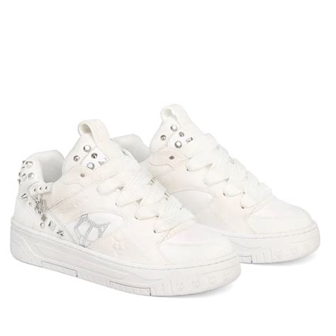Gi Y Naked Wolfe Hero Stud White Suede Jordan