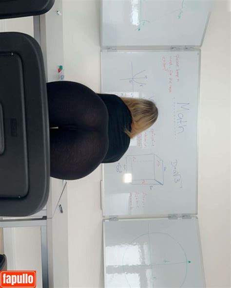 Emma Em Nude Photo 4 Fapullo