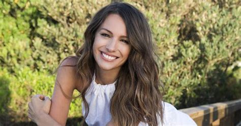 Pampita posó en bikini en medio de rumores de embarazo Diarios en Red