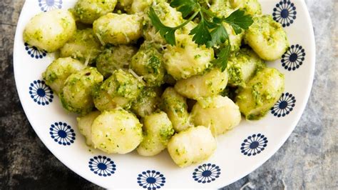 Recette Les Gnocchi Au Chou Fleur Et Le Pesto De Petits Pois De Cyril