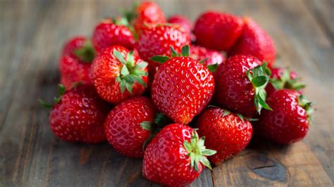 Manfaat Buah Strawberry Untuk Kesehatan Mendukung Sistem Kekebalan Tubuh