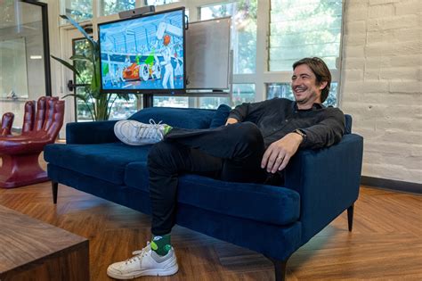 Robinhood Hood Ceo Vlad Tenev Plots Turnaround After Stock