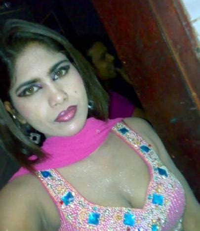 Asian Star Pictures Bangladeshi Hot Model Showing Backs And Boobs