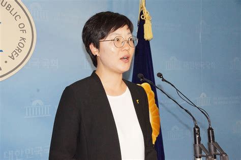 정의당 오현주 대변인 문대통령 조국 임명 최후통첩 뉴스 선데이뉴스신문