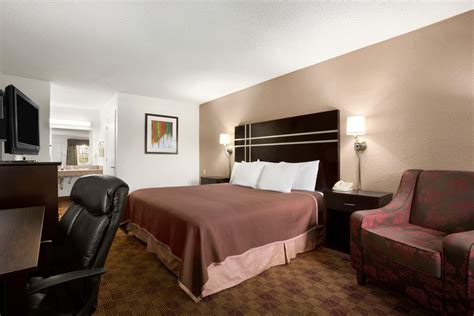 Travelodge by Wyndham Killeen/Fort Hood | Killeen, TX Hotels