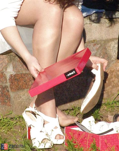 In The Streets 079 Fresh High High Heeled Shoes Spectacular Gams ZB Porn