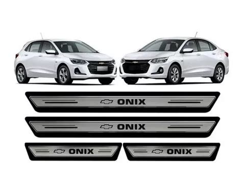 Soleira De Porta Platinum Gm Onix Plus Premier 2020 Prata