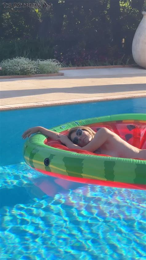 Elizabeth Hurley Naked Photos The Fappening