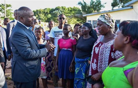 Inondations dans la Marahoué le ministre Sidiki Diakité apporte la