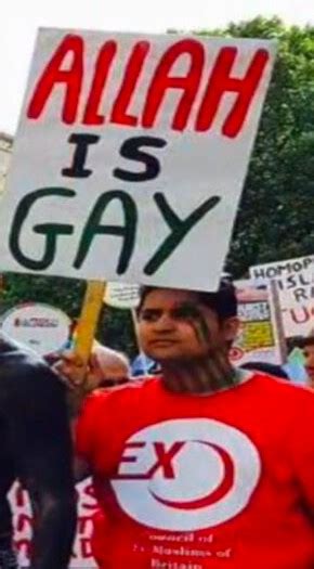 Gay Lesbian Muslims Come Up With Brave New Slogan Showing Their Love For Allah Romance