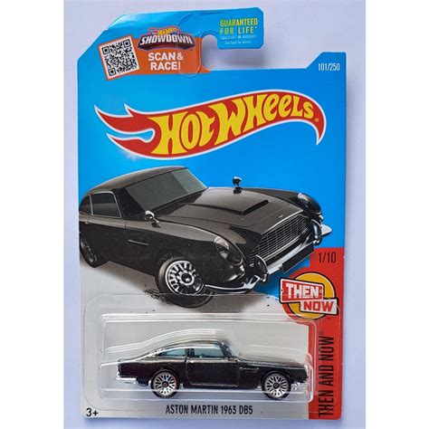 Xe mô hình 1 64 Hot Wheels T 27 1 Aston Martin 1963 DB5 đen Shopee Việt Nam