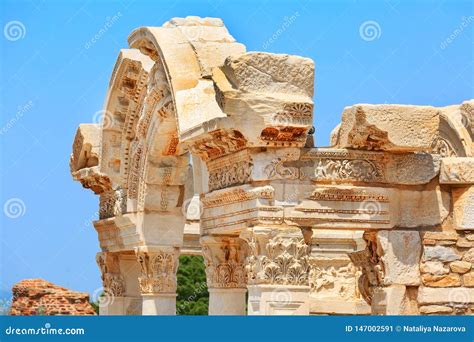 Templo De Ruinas Hadrian En Ephesus Turqu A Imagen De Archivo Imagen