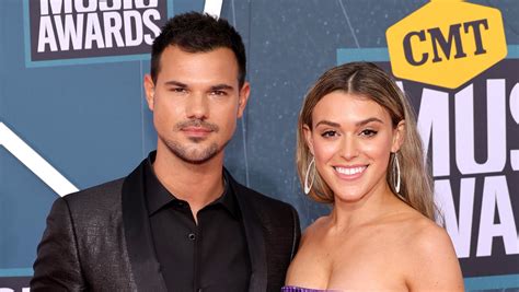 Taylor Lautners Wife Taylor Dome Is A Big Fan Of His Ex Girlfriend Taylor Swift