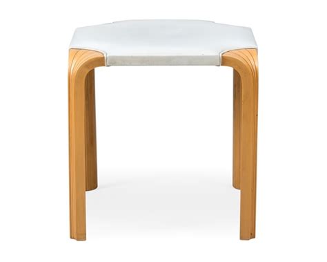 X Leg Stool Par Alvar Aalto Sur Artnet