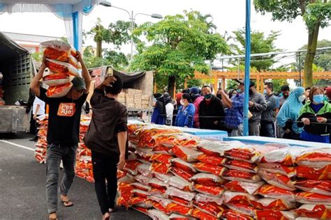 Bangka Belitung Gelar Operasi Pasar Tebus Murah Paket Sembako