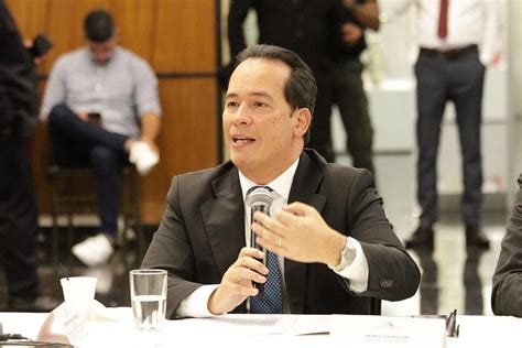 Henry Cucal N Quiere Ser Presidente De La Rep Blica