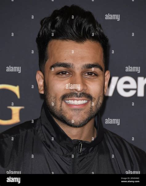 adam waheed arrives   disneys  lion king world premiere held