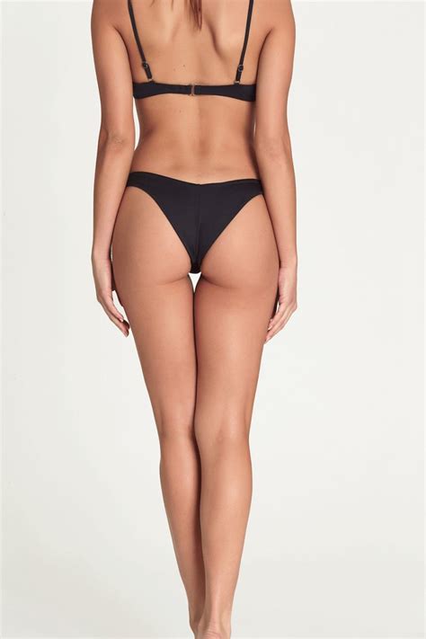 Bottoms Up A Guide To Finding The Perfect Bikini Bottom Fit Billabong