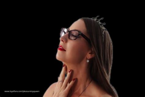 201 Fucking My Pussy ASS With My Dildo In My Car Pleasure Toy Queen Official Profile