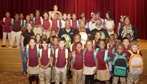 Graham Elementary School Alumni Association presents 50 backpacks ...