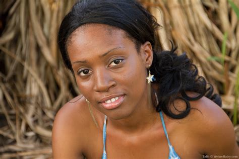 Talia OutsideClearing Nude And Sexy Photo Album Intporn Forums