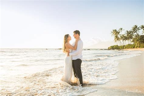 We Meet Again Sydney And Patricks Maui Trash The Dress Photography