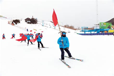 “相约冬奥 一起向未来”——创建全国文明城区、张坊冰雪运动小镇活动举行