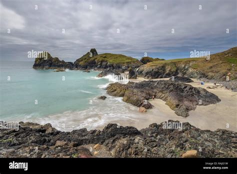 Bay Of Kynance Cove Cornwall England Great Britain Stock Photo Alamy