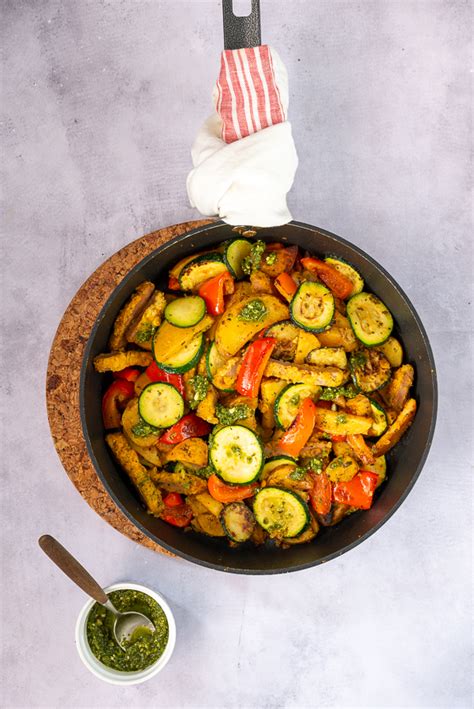 Snelle Roerbak Van Aardappeltjes Met Kip En Pesto Brenda Kookt