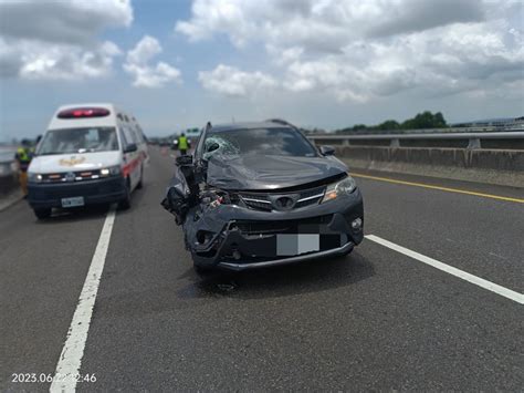 台76線快速公路一車輛拋錨停路肩下車查看 駕駛遭撞慘死