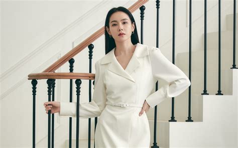 Awet Muda Di Usia 40 Tahun Visual Son Ye Jin Di Pemotretan Terbaru