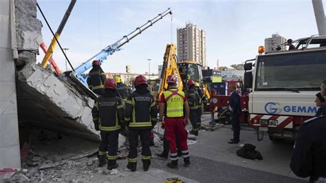 Obrušio se deo nadstrešnice na Železničkoj stanici u Novom Sadu