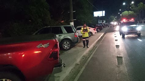 Opera O De Tr Nsito Autua Mais De Ve Culos Por Estacionamento