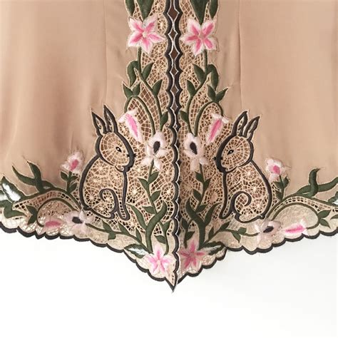 Po Kebaya Classic Nude Non Nik