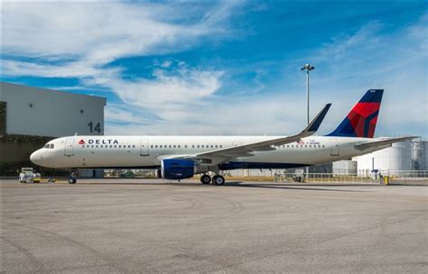 Delta Announces Plans To Hire 1000 Flight Attendants In 2018