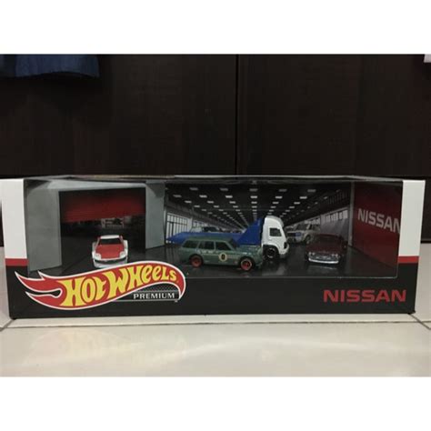 Hot Wheels Nissan Premium Collector Set Shopee Malaysia