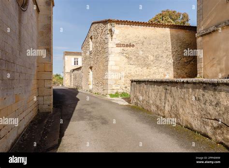 Gallo roman architecture hi-res stock photography and images - Alamy