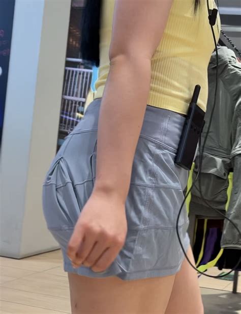 Asian Lulu Whore Pulls Skirt Over Ass For Me Forum