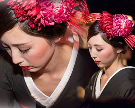 C N C Nh B N Ti C Xa Hoa Tr N C Th M U Nude