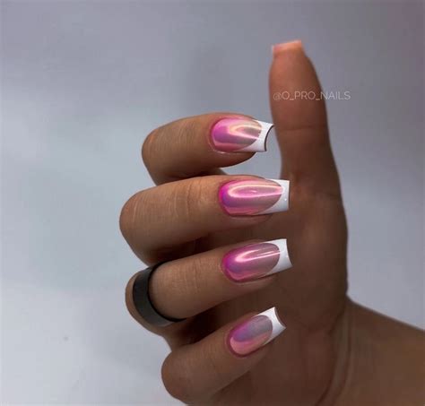 Metallic Nails Coole Maniküre für moderne Frauen