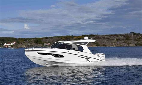 Neu 2023 Finnmaster T9 ST | YachtFocus