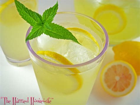 Easy Spiked Lemonade The Harried Housewife