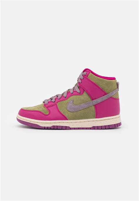 Nike Sportswear Wmns Dunk High Eso High Top Trainers Dynamic Berry Grand Purple Pilgrim