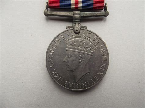 WW2 WAR MEDAL & RIBBON - DBG Militaria