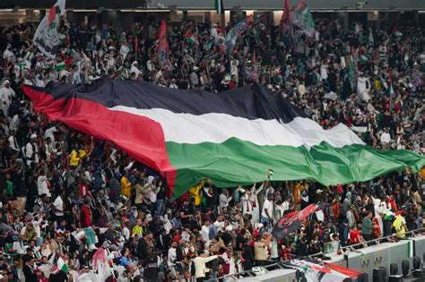 ‘No place for genocide’: Qatar football fans stand for Gaza against ...