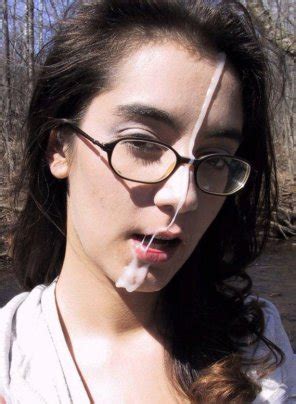 Outdoor Cumslut Porn Pic