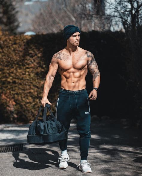 Looks de academia para você se inspirar Male fitness models Gym men