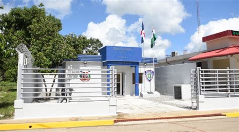 PN Inaugura Destacamento En Comunidad De Monte Plata