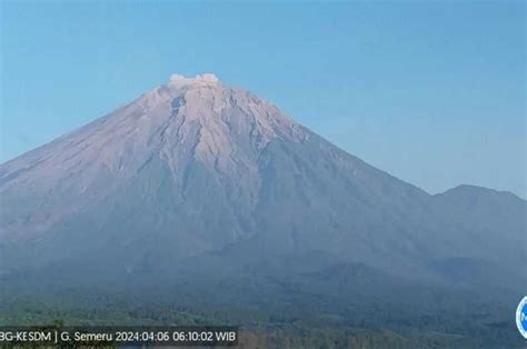 Gunung Semeru Erupsi Warga Sekitar Diminta Waspada Koran Jakarta